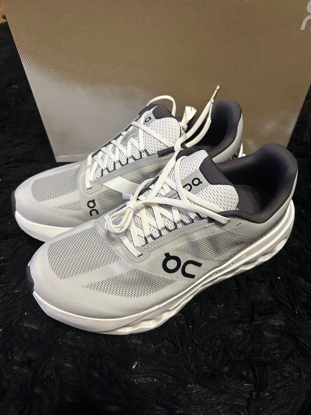 ON CLOUDSURFER Next Wide glacier white athletic training running shoes sz 7 new